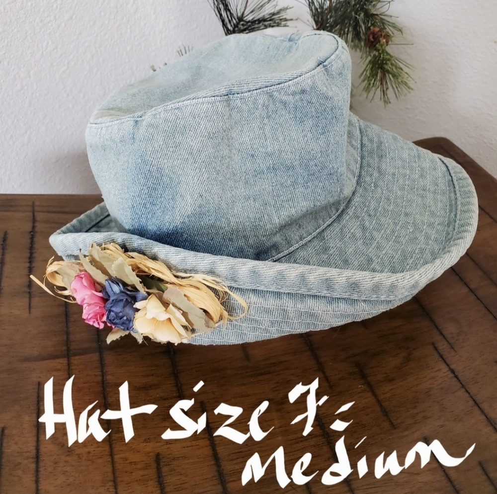Vintage 90s Cotton Light Wash Denim Bucket Hat with Floral Raffia Detail - Picture 12 of 12